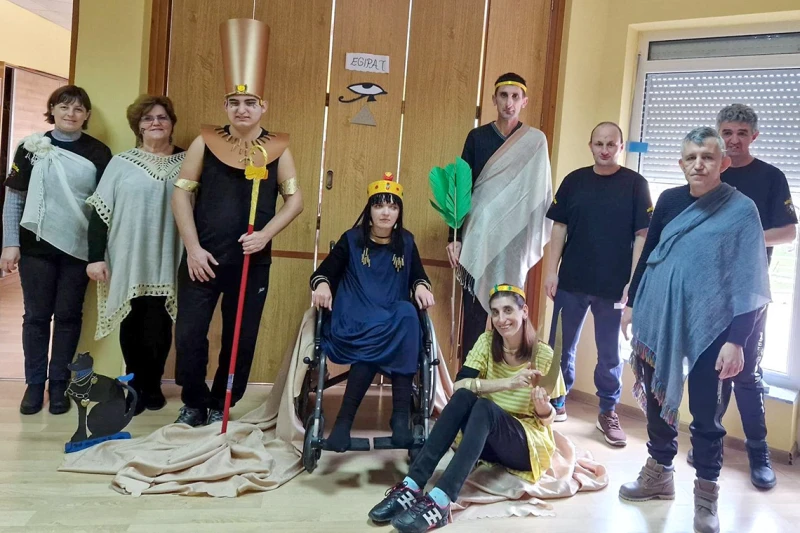 kuca nade karneval